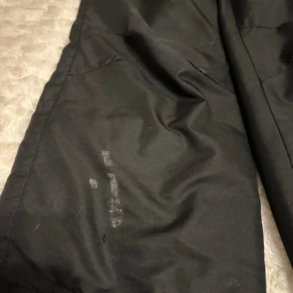 Arctic Quest stylish black